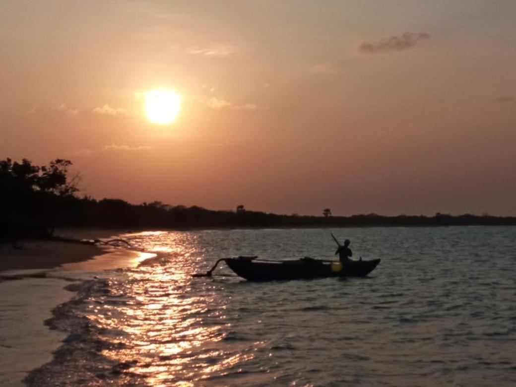 Giman Free Beach Resort Passikudah Exterior photo