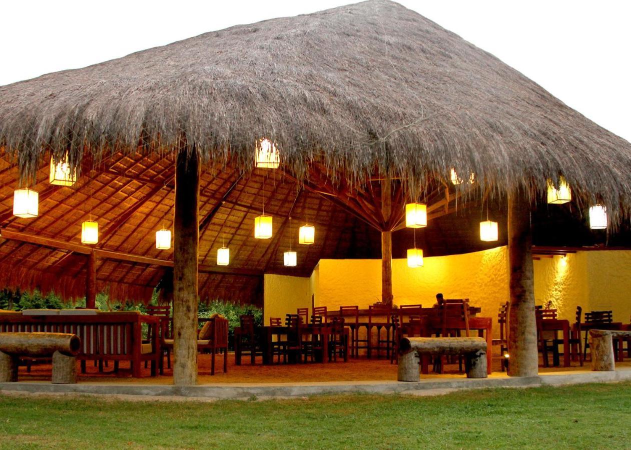 Giman Free Beach Resort Passikudah Exterior photo